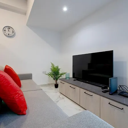 Top Location 2 Bedroom With Terrace Sliema Exterior photo