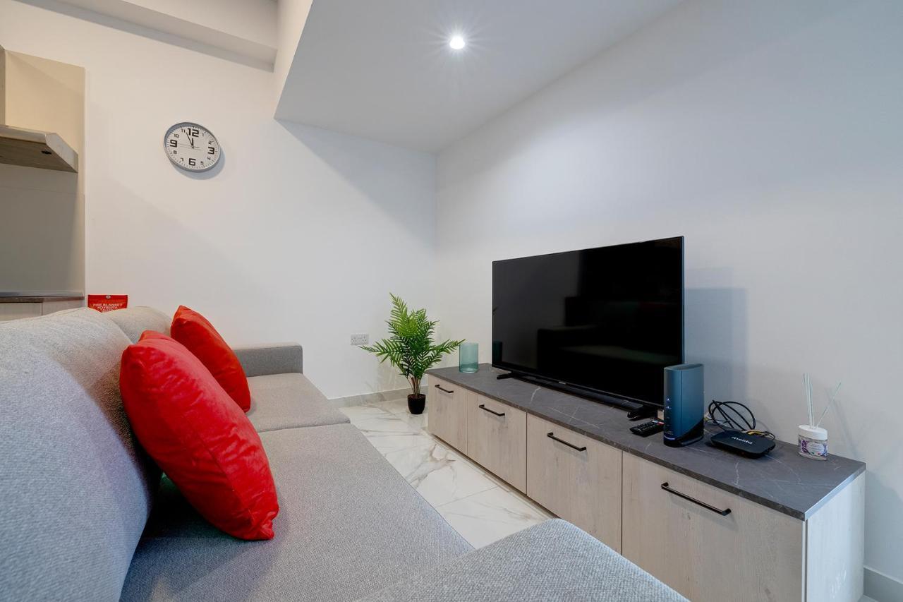 Location 2 Bedroom With Terrace Appartement Sliema