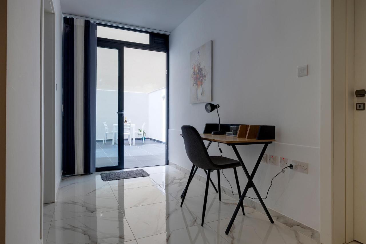 Location 2 Bedroom With Terrace Appartement Sliema