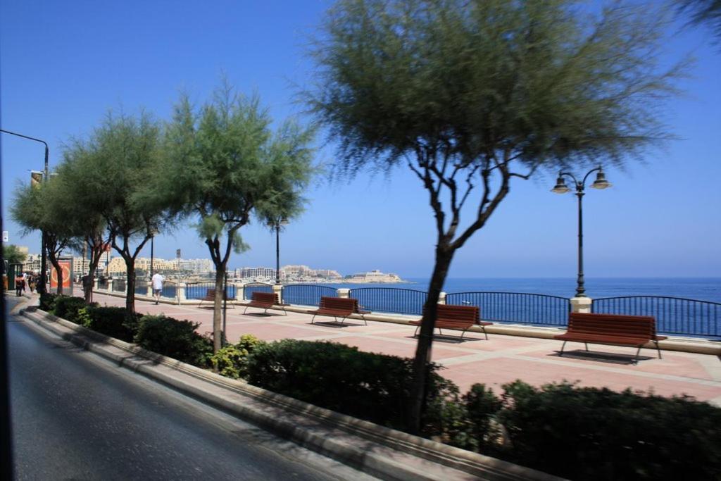 Location 2 Bedroom With Terrace