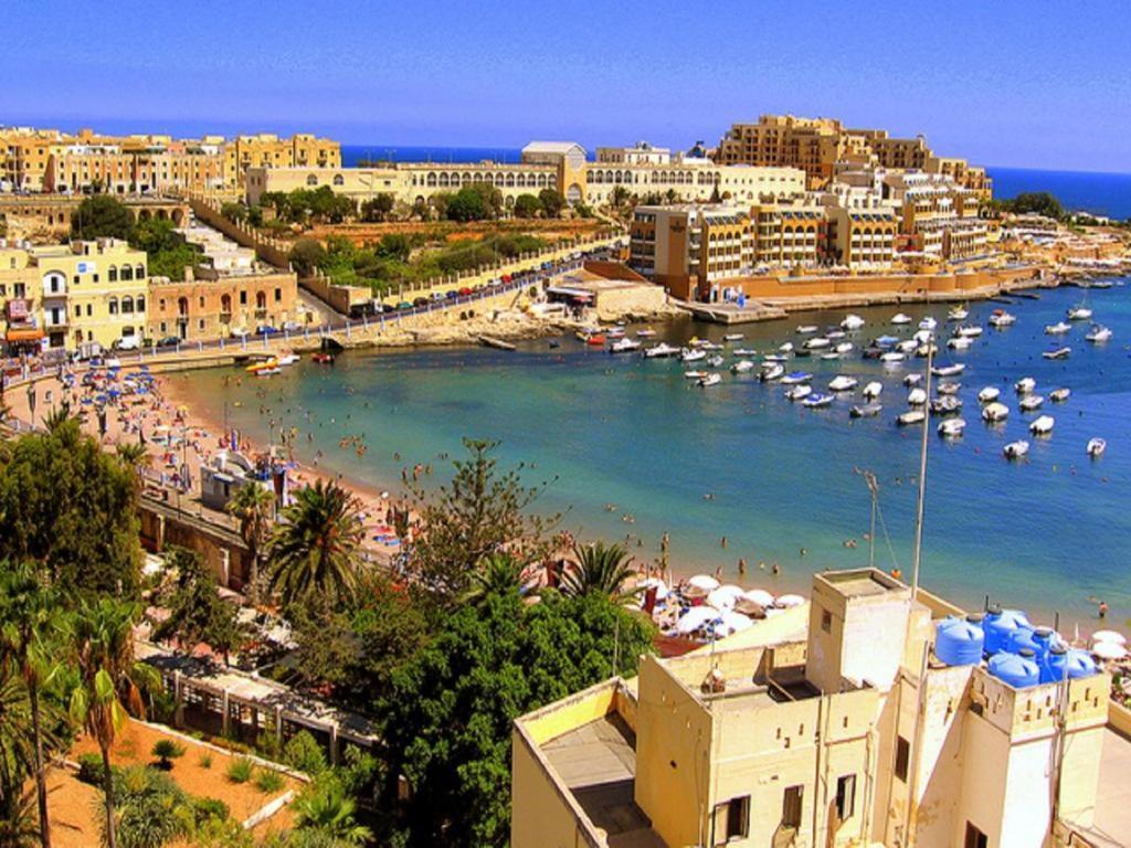 Location 2 Bedroom With Terrace Appartement Sliema