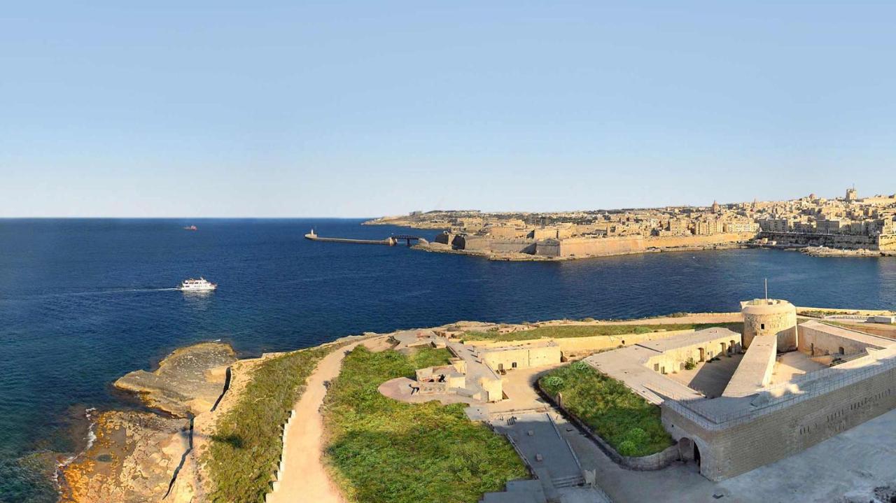 Location 2 Bedroom With Terrace * Sliema