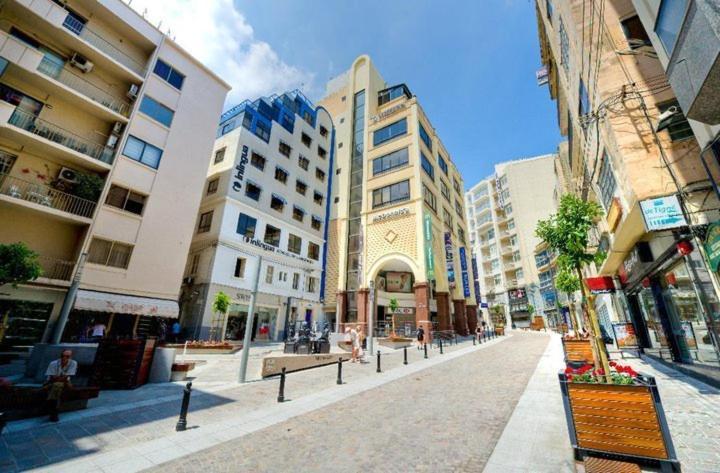 Location 2 Bedroom With Terrace * Sliema